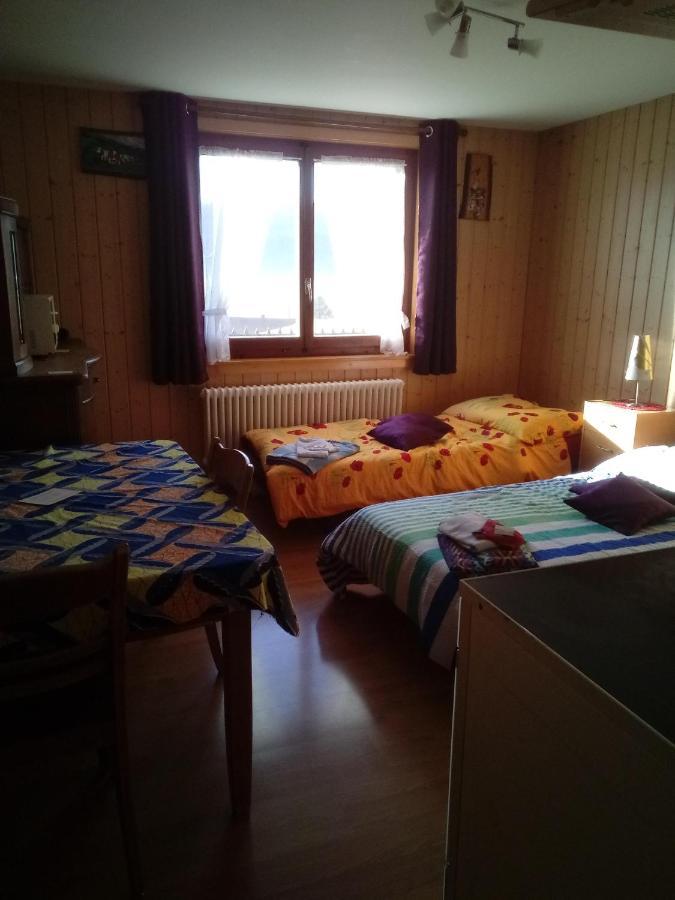 Chambre D'Hotes Petit Martel Les Ponts-de-Martel Kültér fotó